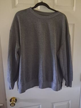 Womens Crewneck Sweater in Heather Gray - Timeless Comfort